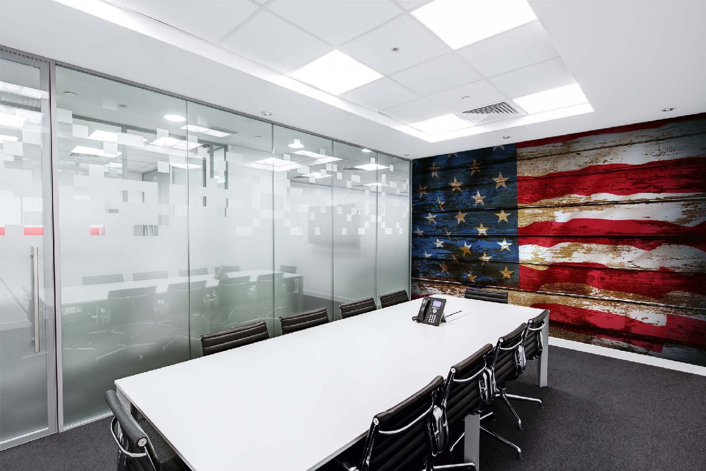 Samolepicí vliesová fototapeta Deska Americká vlajka 375 x 250 cm