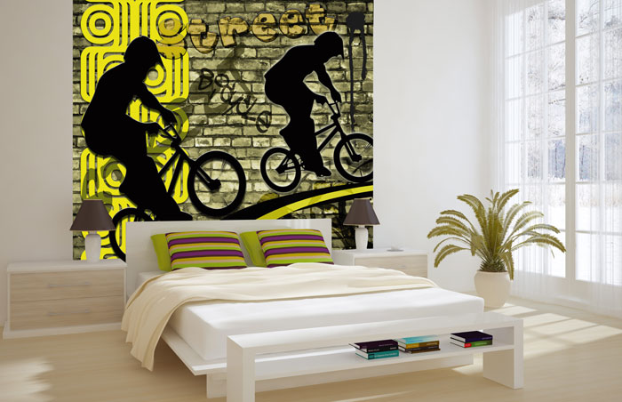 L-425 Vliesové fototapety na zeď Žlutí cyklisti - 220 x 220 cm