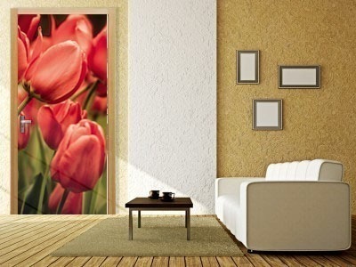 DL-057 Samolepicí fototapeta na dveře Červené tulipány 95 x 210 cm