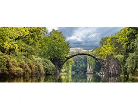 Panoramatická vliesová fototapeta Krajina s obloukovým mostem 375 x 150 cm