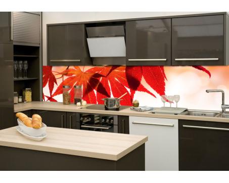 Skleněná stěna za kuchyňskou linku - Fotosklo Červené listy