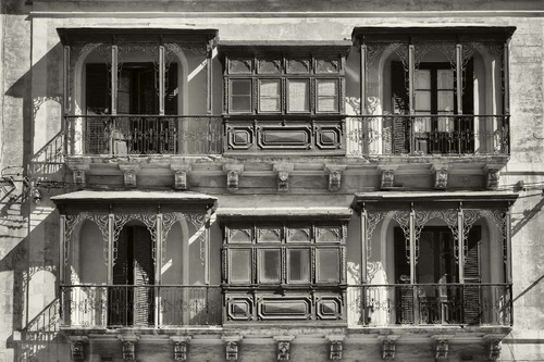Vliesová fototapeta Maltské balkony 375 x 250 cm