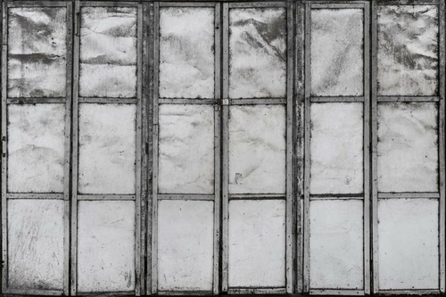 Vliesová fototapeta Kovové dveře kůlny 375 x 250 cm