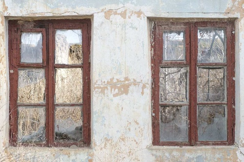 Vliesová fototapeta Stará okna 375 x 250 cm