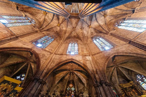 Vliesová fototapeta Gotická čtvrť Barcelony 375 x 250 cm