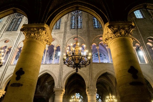 Vliesová fototapeta Katedrála, Paříž 375 x 250 cm