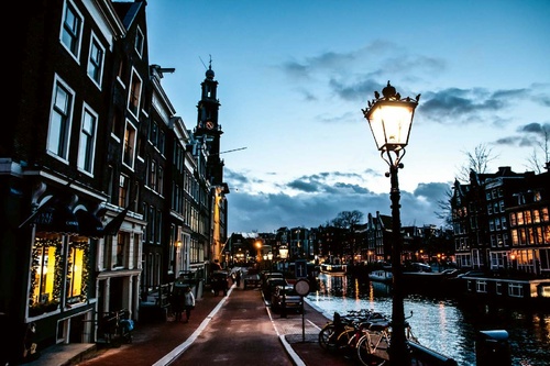 Vliesová fototapeta Amsterdam v noci 375 x 250 cm