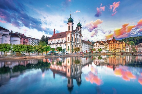 Vliesová fototapeta Centrum města Lucern 375 x 250 cm
