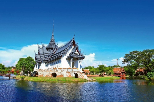 Vliesová fototapeta Thajský chrám 375 x 250 cm