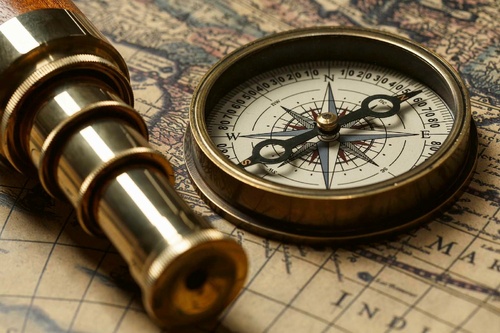 Vliesová fototapeta Stará mapa a kompas 375 x 250 cm