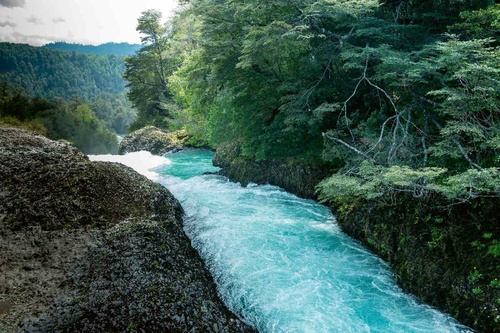 Vliesová fototapeta Řeka Fui, Chile 375 x 250 cm