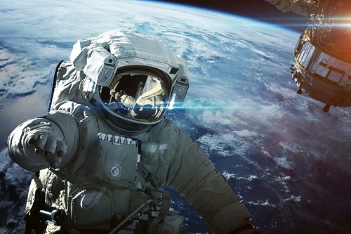 Vliesová fototapeta Astronaut ve vesmíru 375 x 250 cm