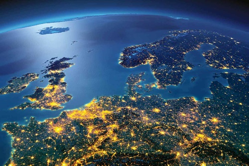 Vliesová fototapeta Noční Evropa z vesmíru 375 x 250 cm
