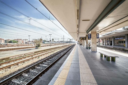 Vliesová fototapeta Platforma vlakového nádraží 375 x 250 cm