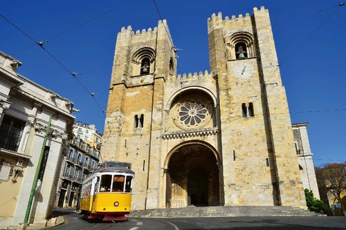 Vliesová fototapeta Katedrála Sé, Lisabon 375 x 250 cm