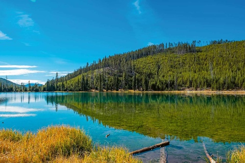 Vliesová fototapeta Jezero v Yellowstonu 375 x 250 cm