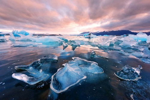Vliesová fototapeta Ledovcová laguna 375 x 250 cm