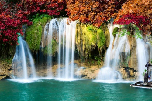 Vliesová fototapeta Krásný podzimní vodopád 375 x 250 cm