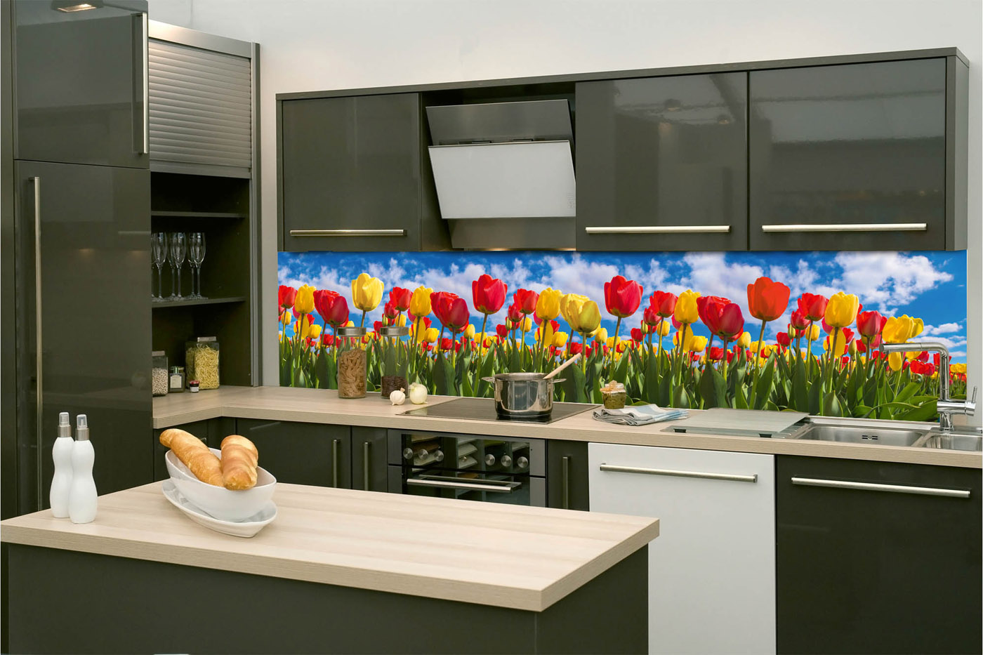 Fototapeta do kuchyně - Pole tulipánů 260 x 60 cm 