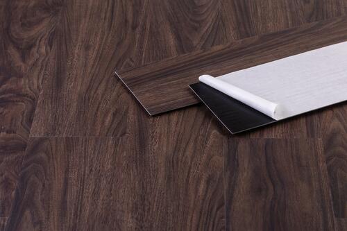Samolepicí PVC Podlahová deska - WALNUT BILBAO - 16 ks/bal. (cca. 2,23 m²)